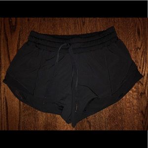 Lululemon Hotty Hot Short 2.5”: Size 4